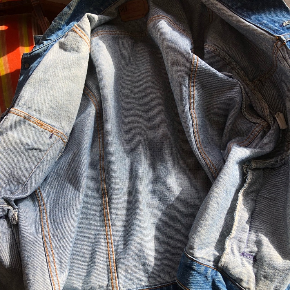 Vintage Levi Denim Jacket - Picture 9 of 9